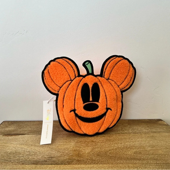 Stoney Clover Mickey Pumpkin Crossbody NWT - Picture 2 of 7